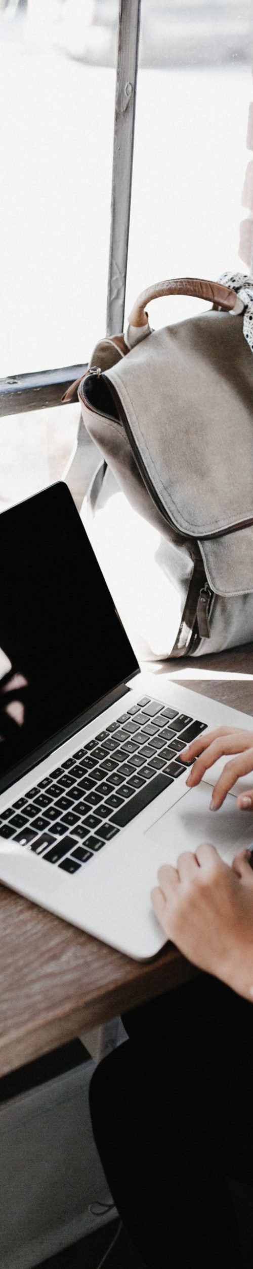 girl-laptop-window